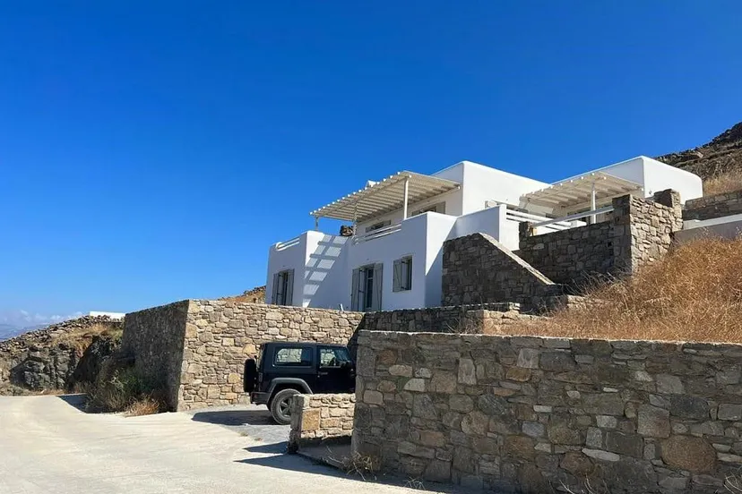 5 Bedroom Villa in Faros Armenistis