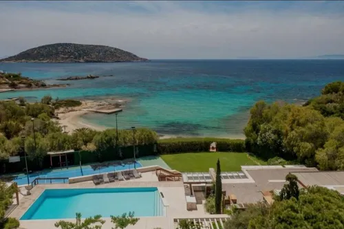 7 Bedrooms Villa in ANAVISSOS