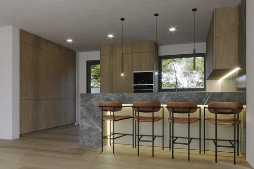 4 Bedrooms Villa in VARKIZA
