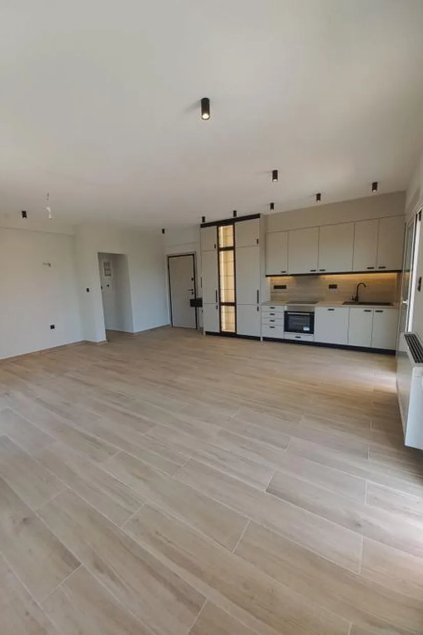 2 Bedroom Apartment in Varkiza