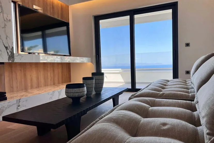 3 Bedroom Maisonette in Panorama