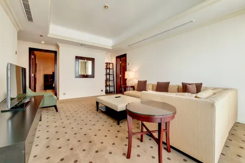 4 Bedrooms Penthouse in Grand Millennium Hotel