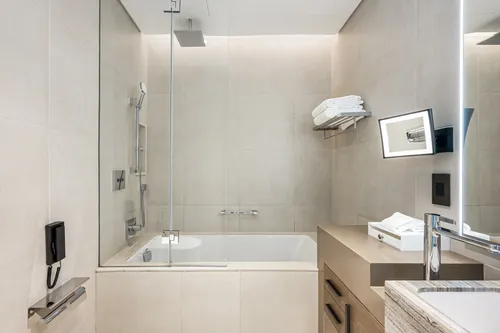 2 Bedrooms Hotel Apartment in Jumeirah Gate Tower 2