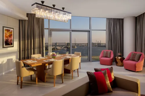 2 Bedrooms Hotel Apartment in Hilton Dubai Creek Hotel & Residences