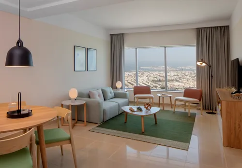 Bills Inclusive|Fully Furnished|Near Train Station