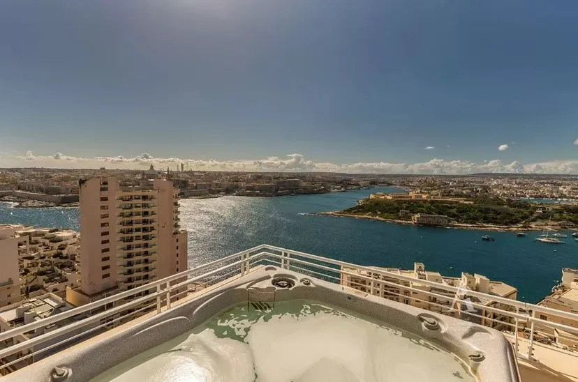 2 Bedroom Apartment in Sliema