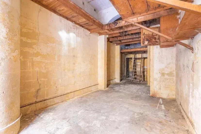 Studio Commercial property in Valletta