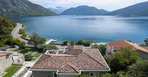 First-Line Seafront Villa with Private Beach