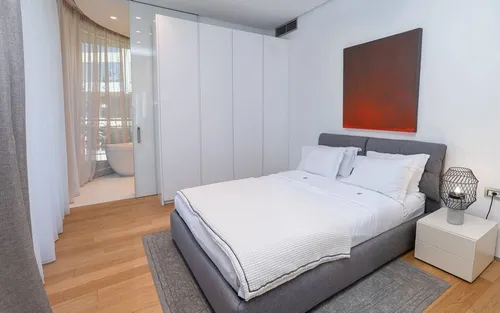 3 Bedrooms Penthouse in Dukley Gardens