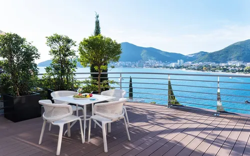 3 Bedrooms Penthouse in Dukley Gardens