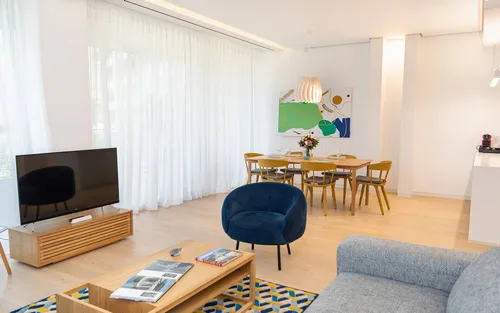 2 Bedrooms Apartment in Dukley Gardens