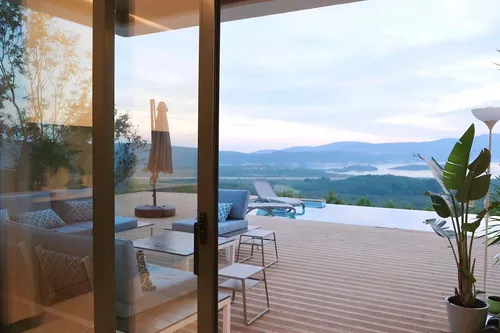 4 Bedrooms Villas in Kavac