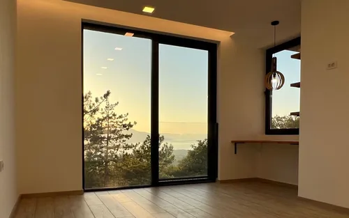 4 Bedrooms Villa in Kavac