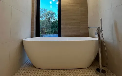 4 Bedrooms Villa in Kavac