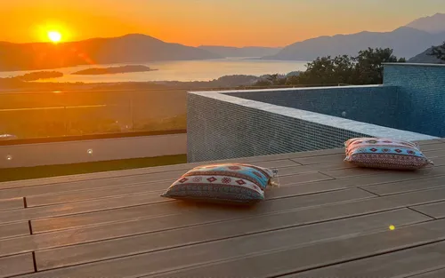 4 Bedrooms Villa in Kavac