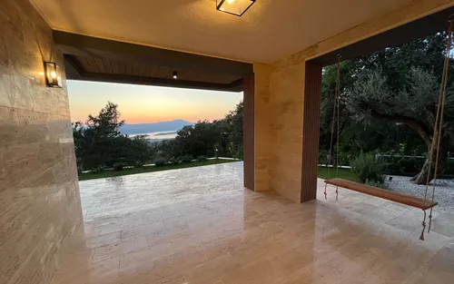 4 Bedrooms Villa in Kavac