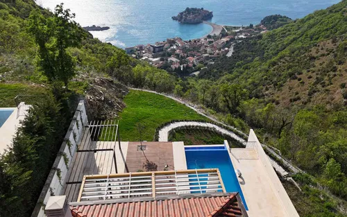 4 Bedrooms Villa in Blizikuce