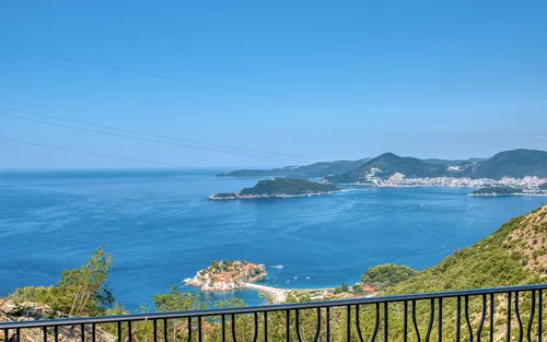 4 Bedrooms Villa in Blizikuce