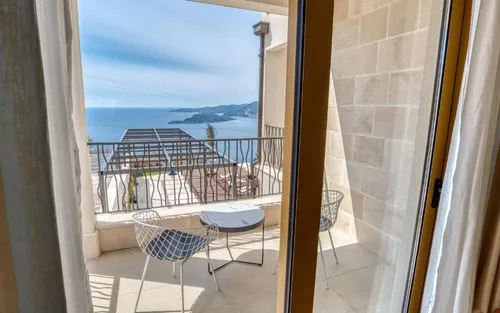 4 Bedrooms Villa in Becici