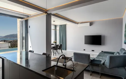 4 Bedrooms Villa in Kavac
