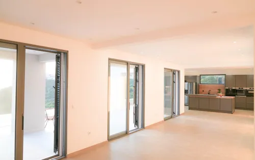 4 Bedrooms Villa in Blizikuce