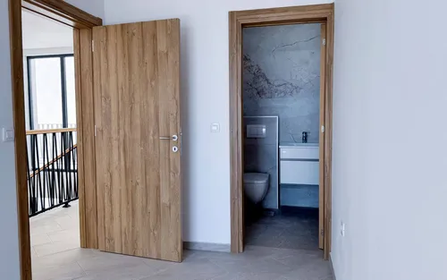 4 Bedrooms Villa in Utjeha