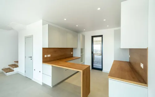 3 Bedrooms Townhouse in Kavac