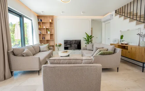 4 Bedrooms Villa in Mrcevac