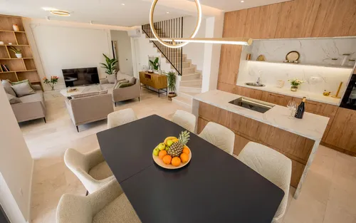 4 Bedrooms Villa in Mrcevac