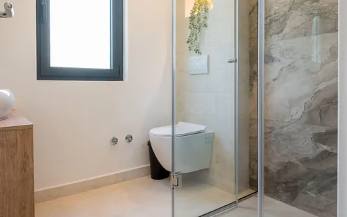 4 Bedrooms Villa in Mrcevac