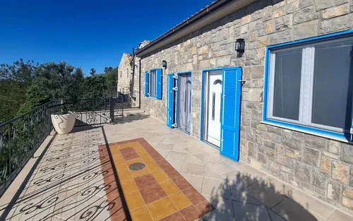 2 Bedrooms Villa in Budva