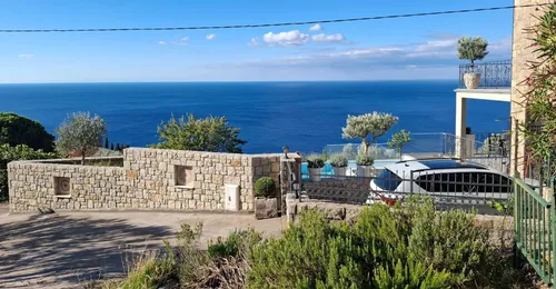 Authentic Stone Villa with Infinity Pool and Panoramic Sea Views