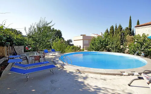 4 Bedrooms Villa in Budva