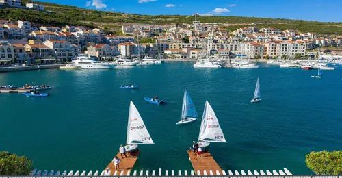 3 Bedrooms Apartment in Lustica