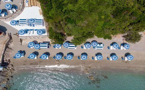 3 Bedrooms Apartment in Lustica