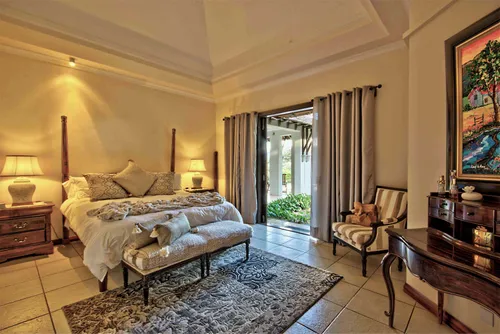 6 Bedrooms Villa in House-Villa (IRS project)