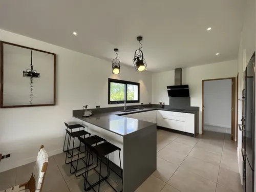 4 Bedrooms Villa in House-Villa (PDS project)