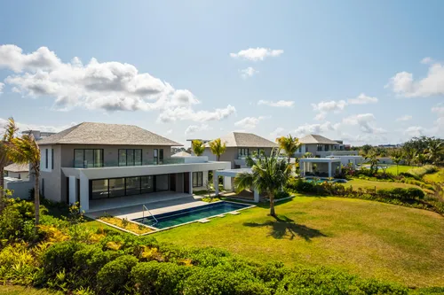 4 Bedrooms Villa in House-Villa (Smart City Project)