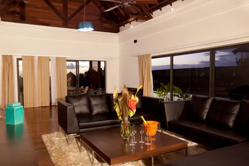 5 Bedrooms Villa in House-Villa (IRS project)
