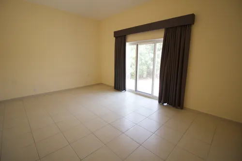 4 Bedrooms Villa in Green Community West