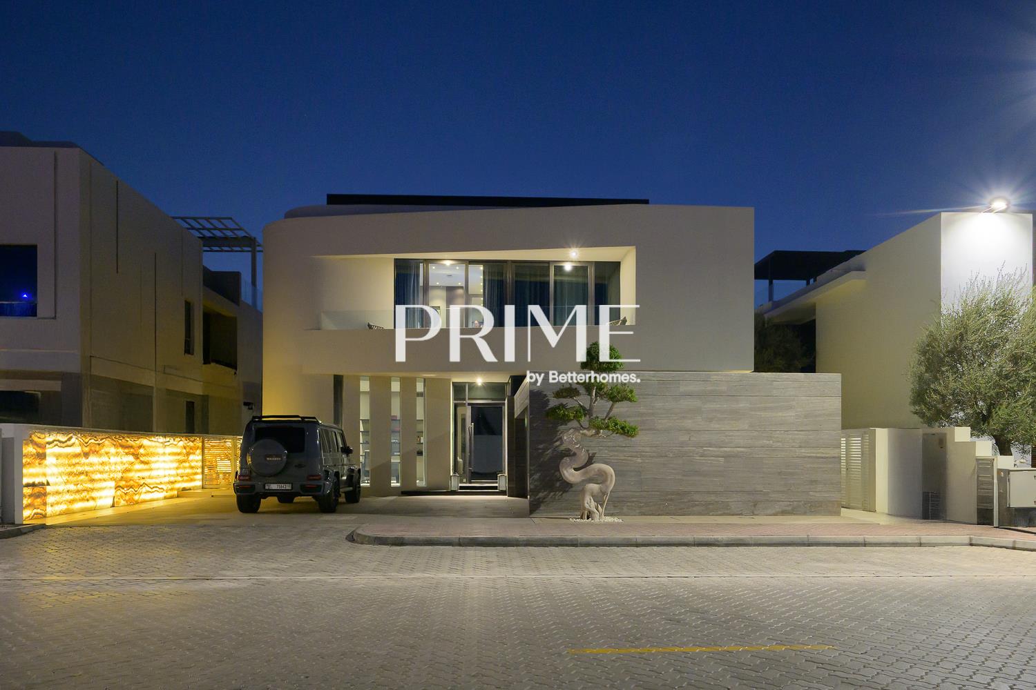 5 bedroom Villa for rent in Signature Villas at 3,500,000 AED per year