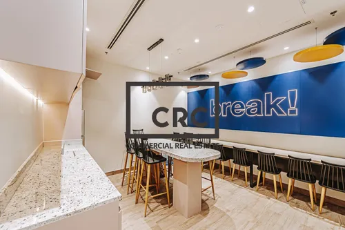 https://d33om22pidobo4.cloudfront.net/listings/of22091s/original/11-11-24-marina-plaza-2002-dubai-marina-of22091-sale-tanvir-pip-re-edit-29.jpg
