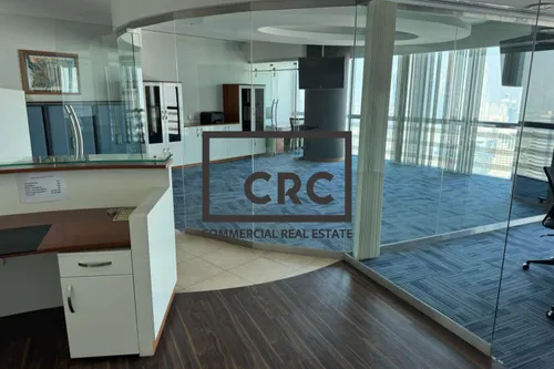 Vacant | High Floor | Lake Views | Fully Fitted