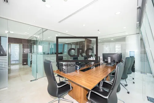 Excellent | Fully Fitted | High Floor | Near Metro