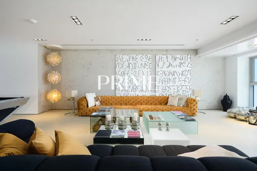 5 Bedrooms Penthouse in Princess Tower