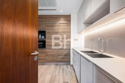 4 Bedrooms Penthouse in Marina Gate 1