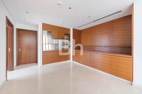 4 Bedrooms Penthouse in Marina Gate 1