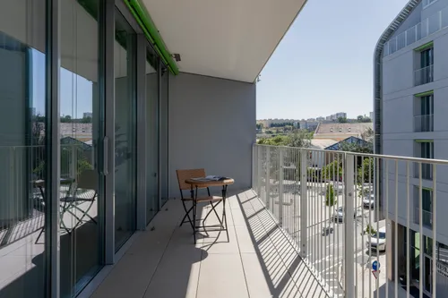 2-bedroom apartment with balcony and parking in Marvila