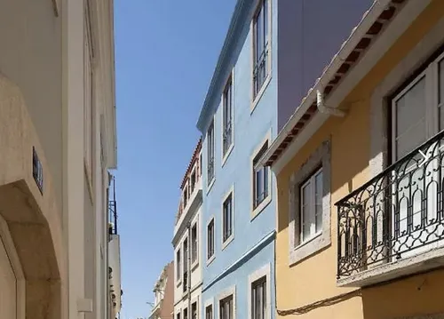 Building in Santo António