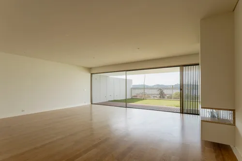 V5 villa in Alcântara